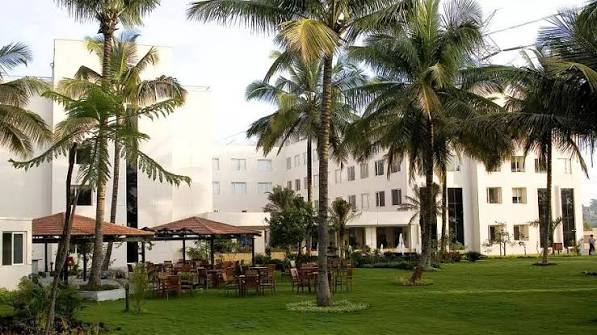 fearherlite evoma hotel bangalore escorts