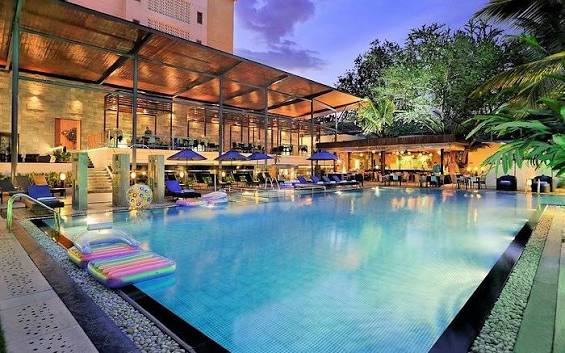 grand mercure hotel bangalore escorts