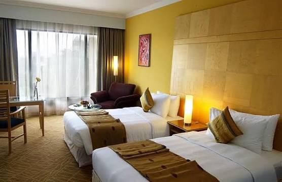 the chancery pavilion hotel bangalore escorts